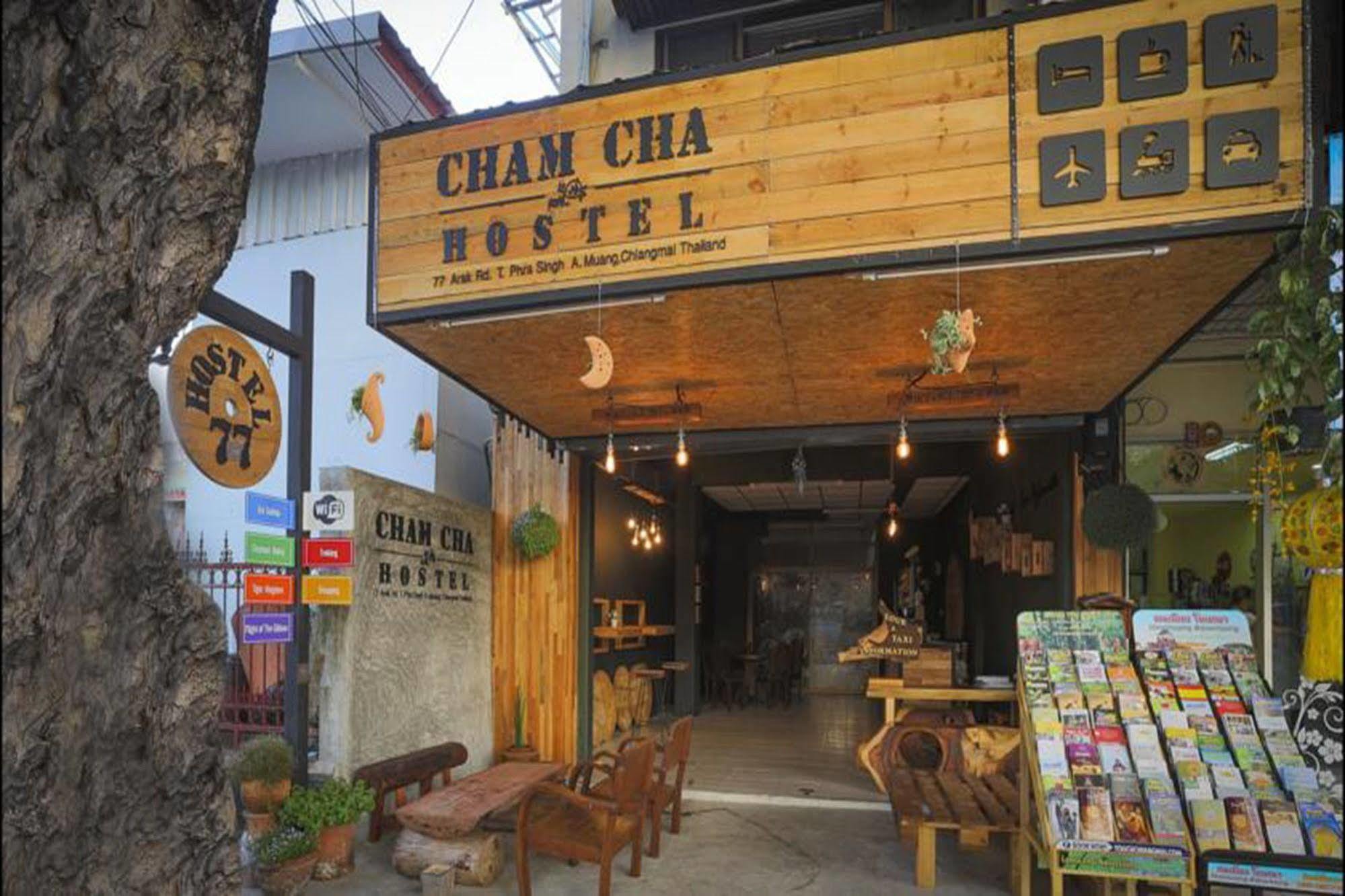 Cham Cha Hostel Chiang Mai Bagian luar foto