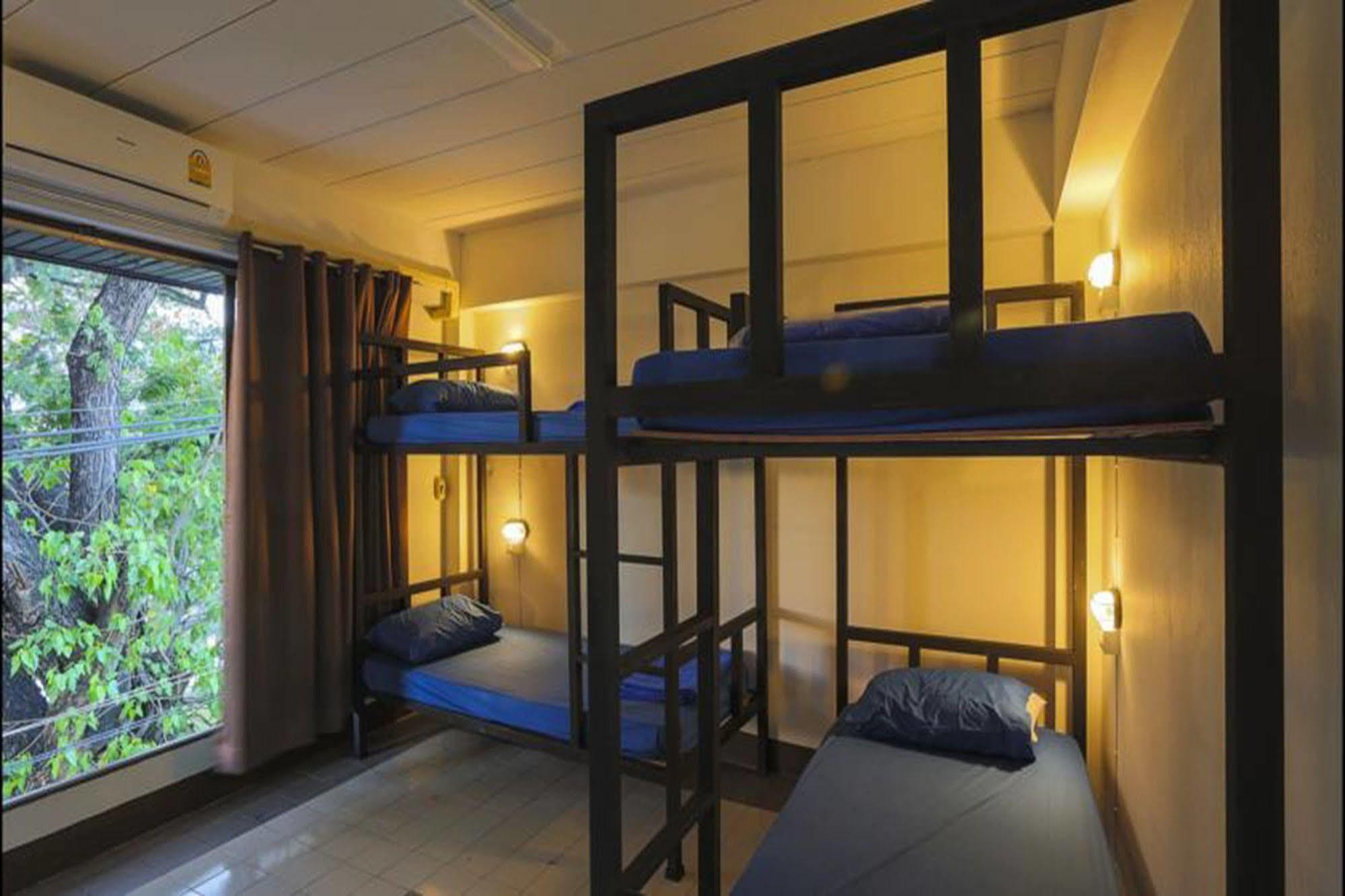 Cham Cha Hostel Chiang Mai Bagian luar foto