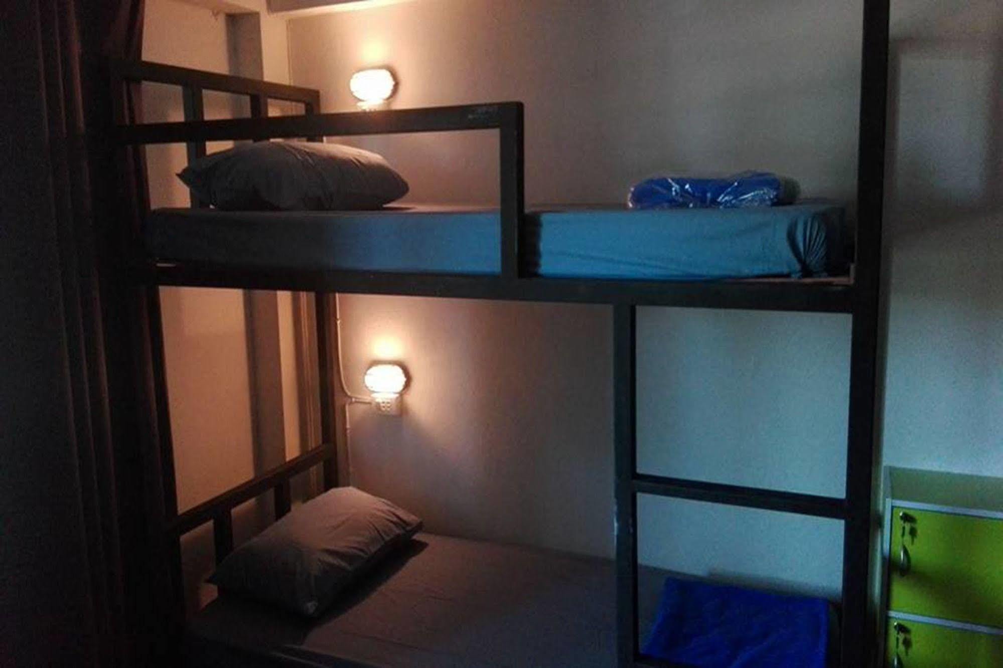 Cham Cha Hostel Chiang Mai Bagian luar foto