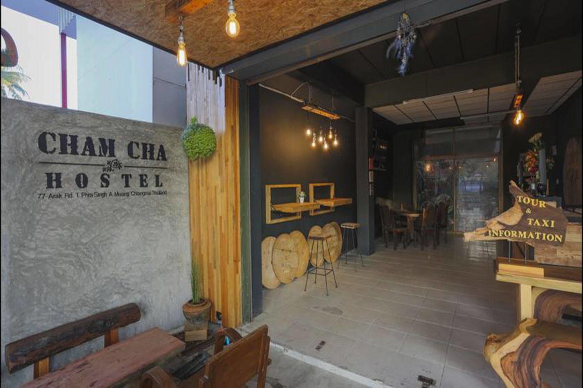 Cham Cha Hostel Chiang Mai Bagian luar foto